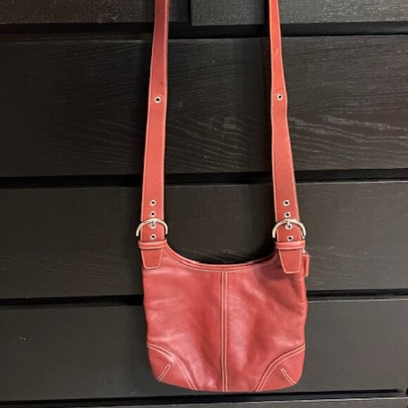 VTG Red Leather Coach Shoulder/Crossbody Bag - Picture 5 of 9